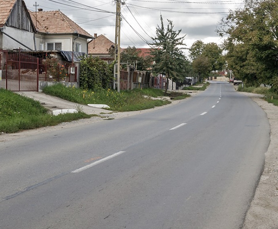 Strada Scriitorilor din Chinteni a fost asfaltată